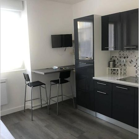 Yannadal/Studio Cosy Avec Vraie Cuisine A Recouvrance/ Proche Tram/Bus Et Proximite Avec L'Arsenal Apartment Brest Ngoại thất bức ảnh